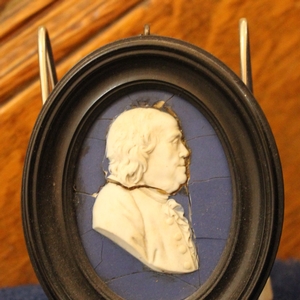 Wedgewood and Sons, Benjamin Franklin Plaque. 1780-1790. 
